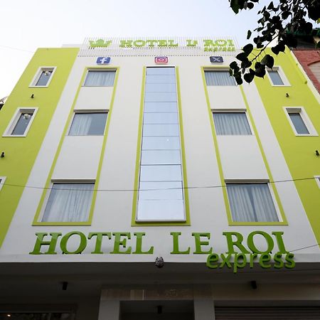 Hotel Le Roi Express Karol Bagh Делі Екстер'єр фото