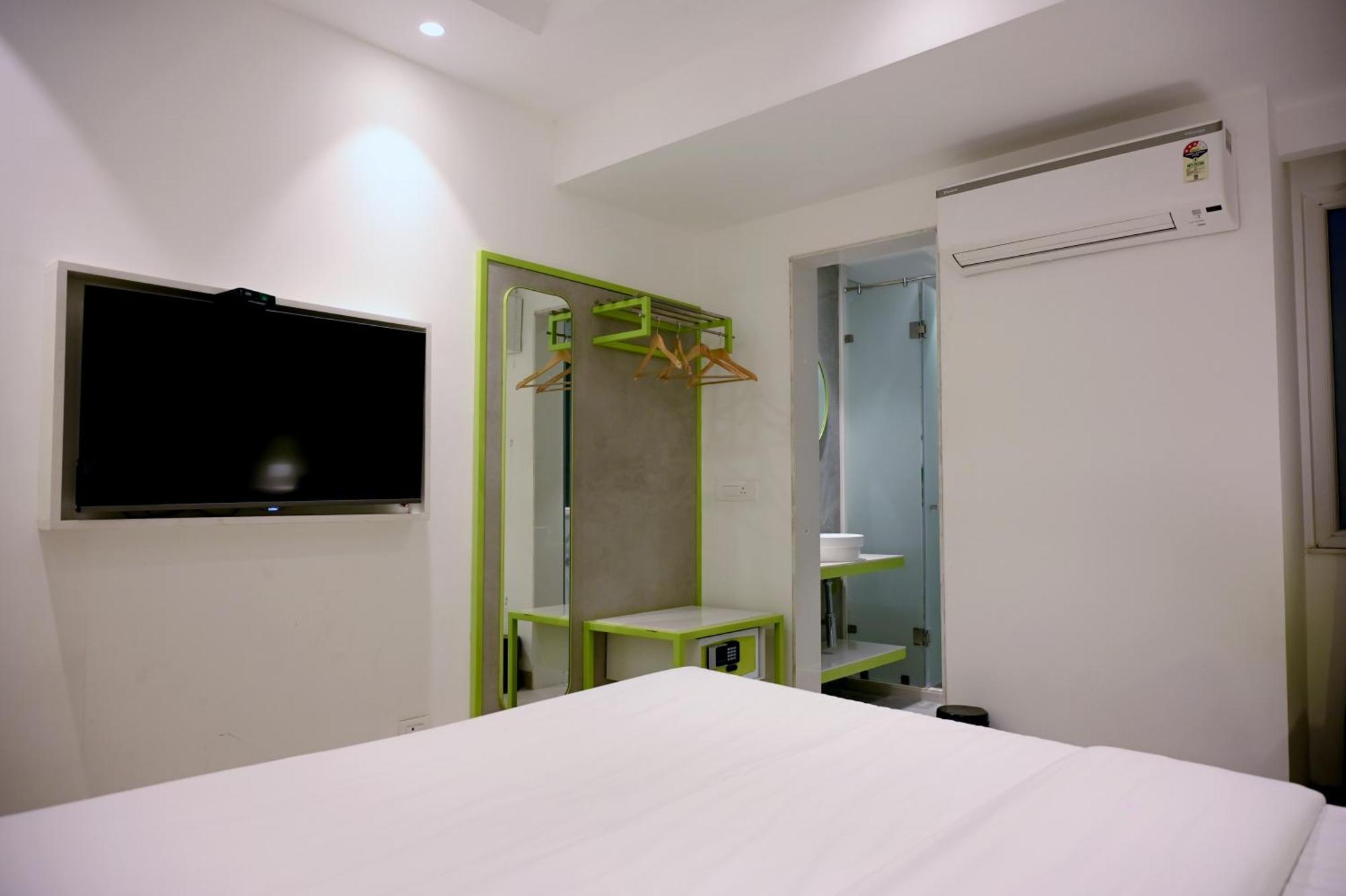 Hotel Le Roi Express Karol Bagh Делі Екстер'єр фото