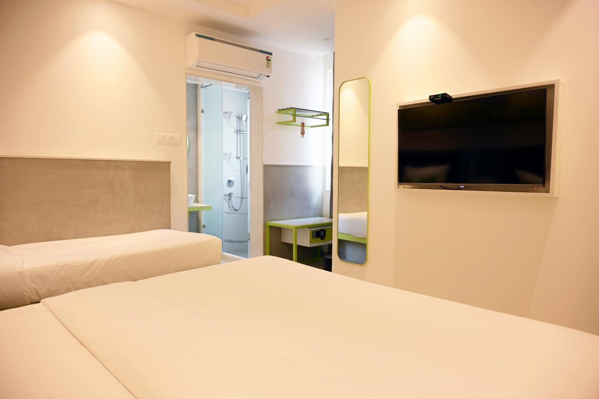 Hotel Le Roi Express Karol Bagh Делі Екстер'єр фото